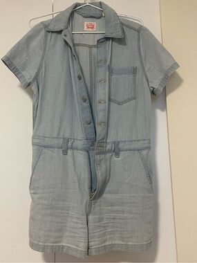 LEVI’S Light Wash Denim Short Sleeve Romper // Size S